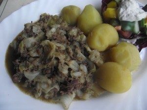 Kohl mit Hackfleisch