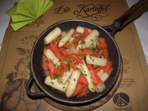 Spargel-Möhrenpfanne