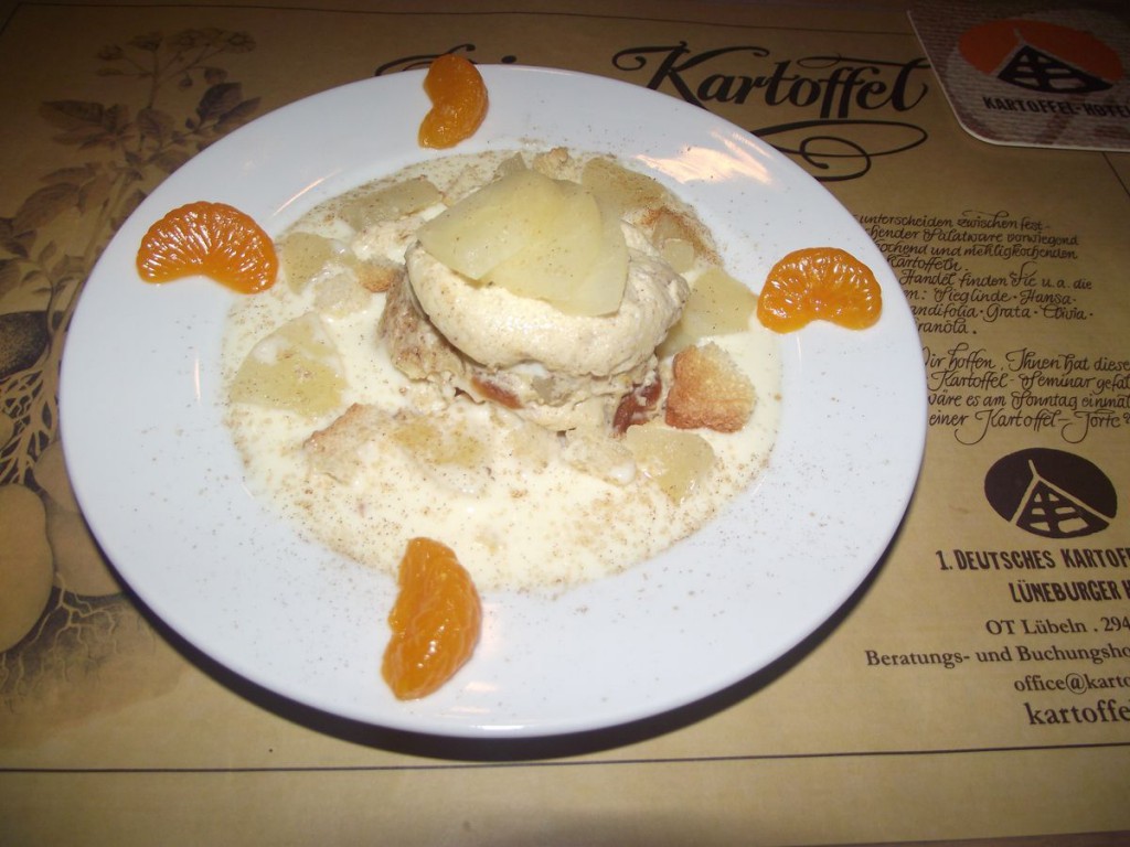 Kartoffel-Zwieback Dessert mit Birnen