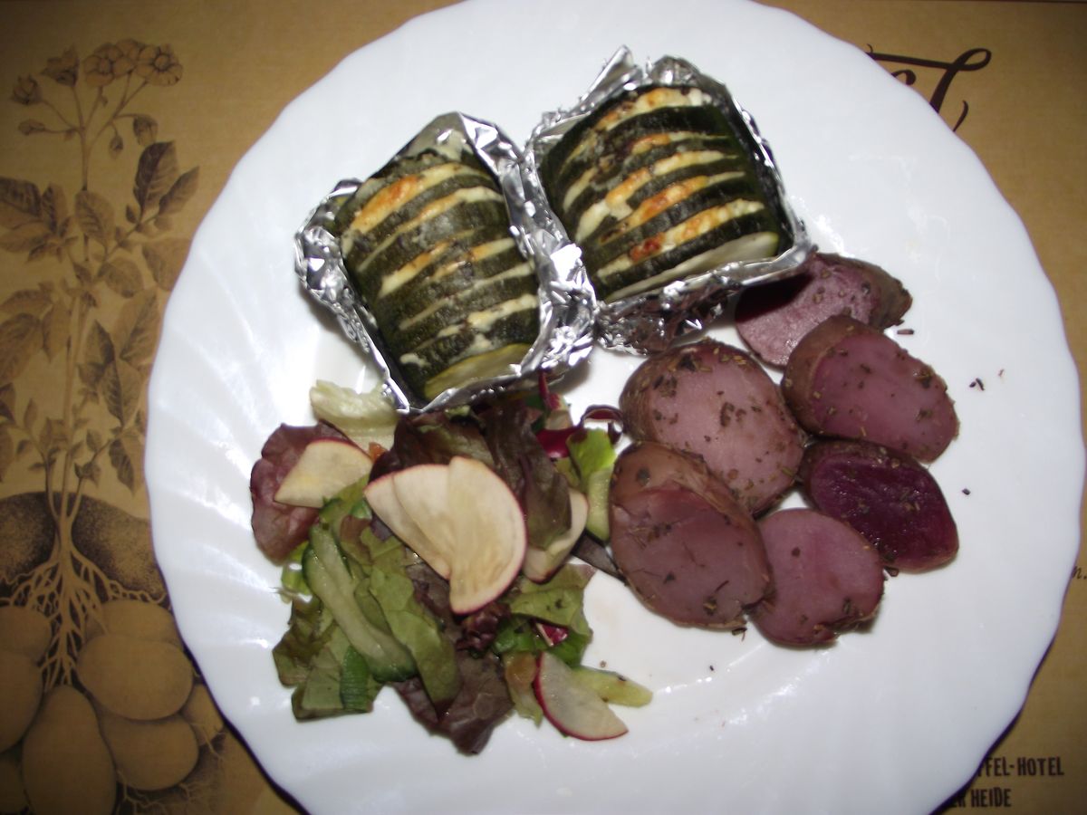 Zucchini-Feta-Fächer