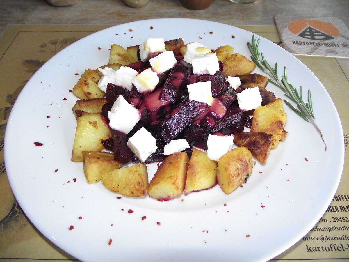 Gebackene Kartoffeln mit Roter Bete