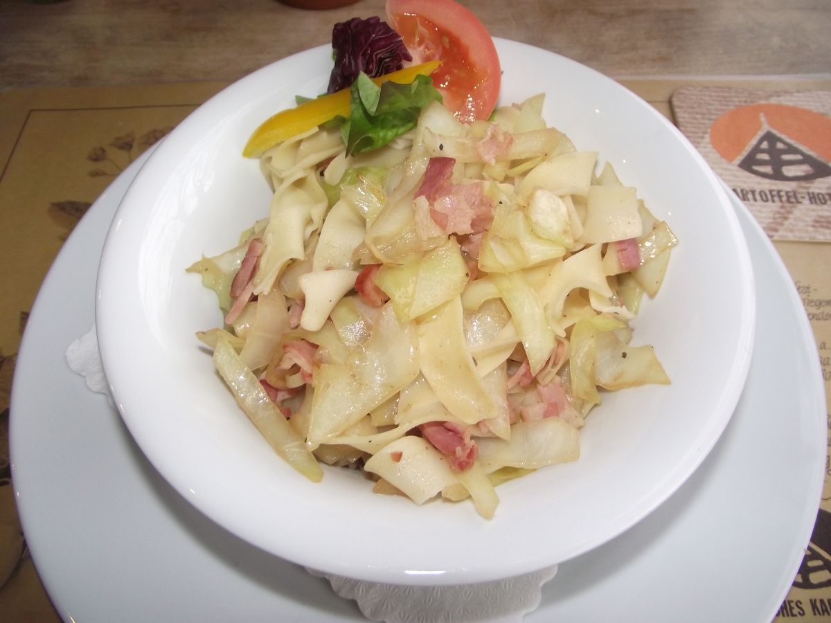 Bandnudeln mit Wirsing