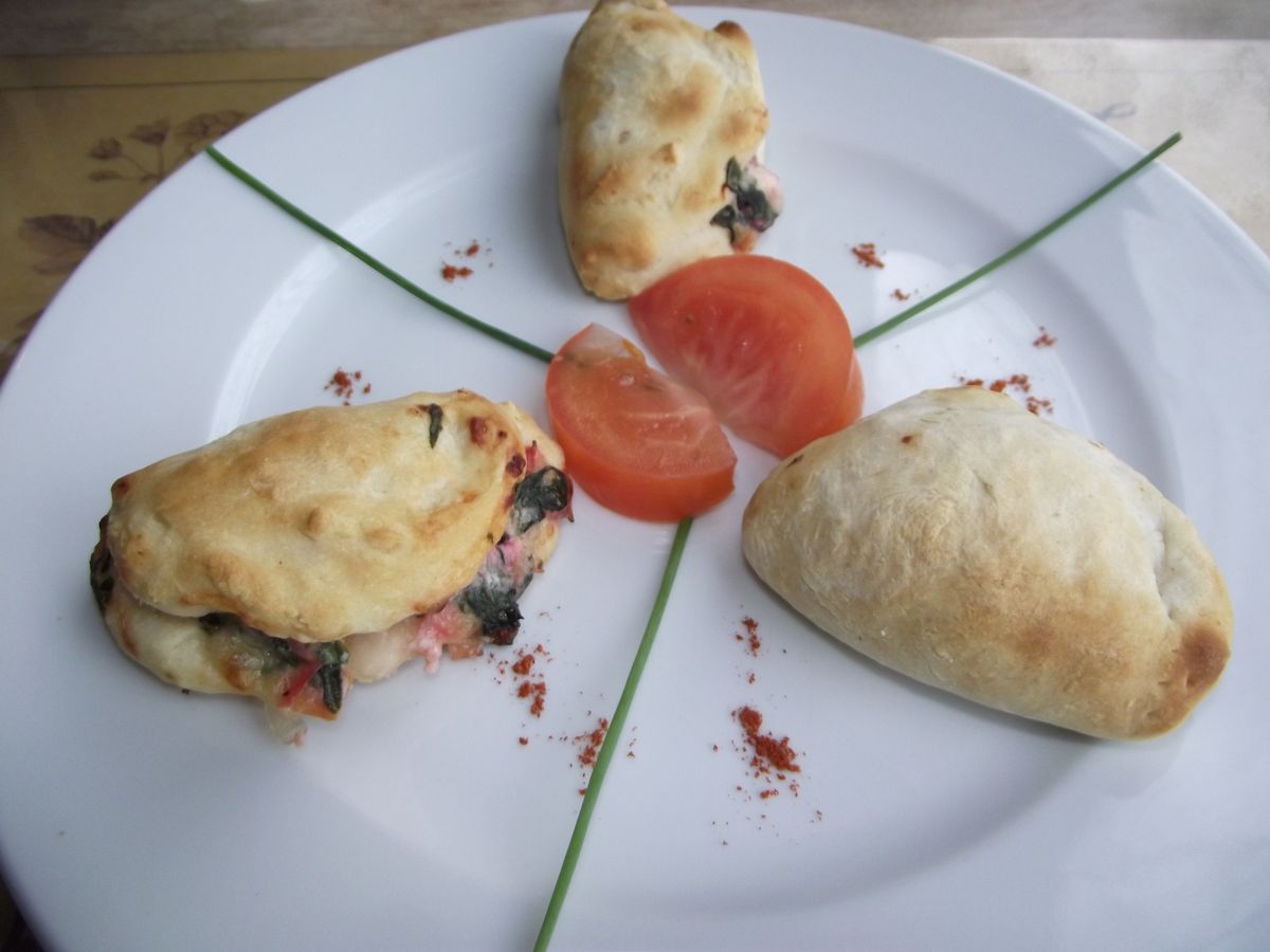 Minicalzone mit Roter Bete und Ricotta