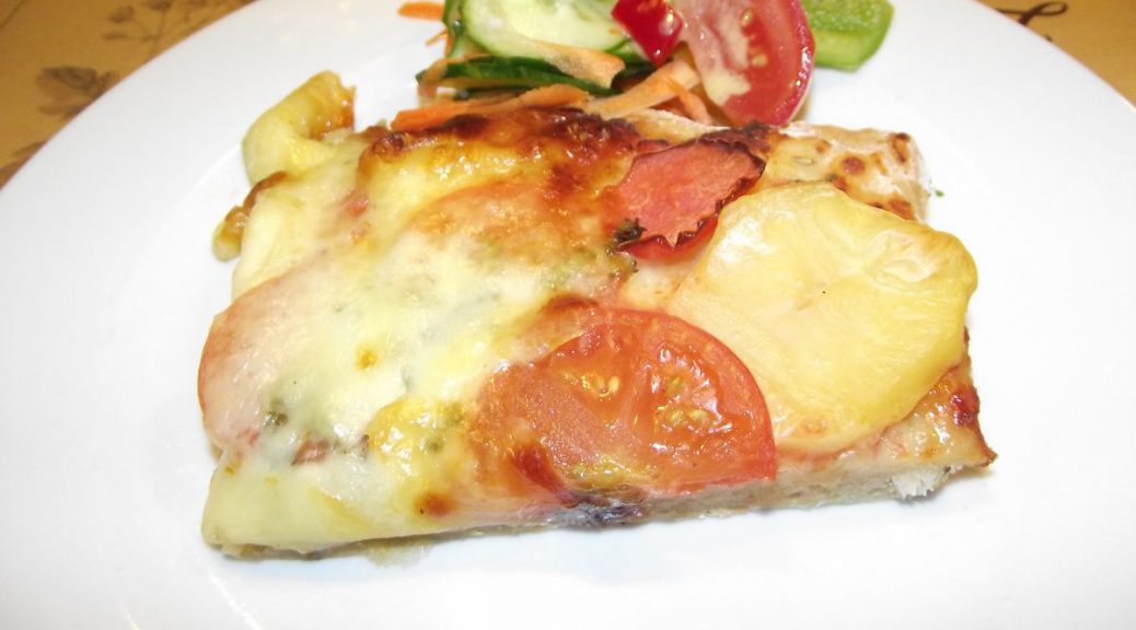 Kartoffelpizza mit Tomaten und Mozzarella | Heidefarmen Blog