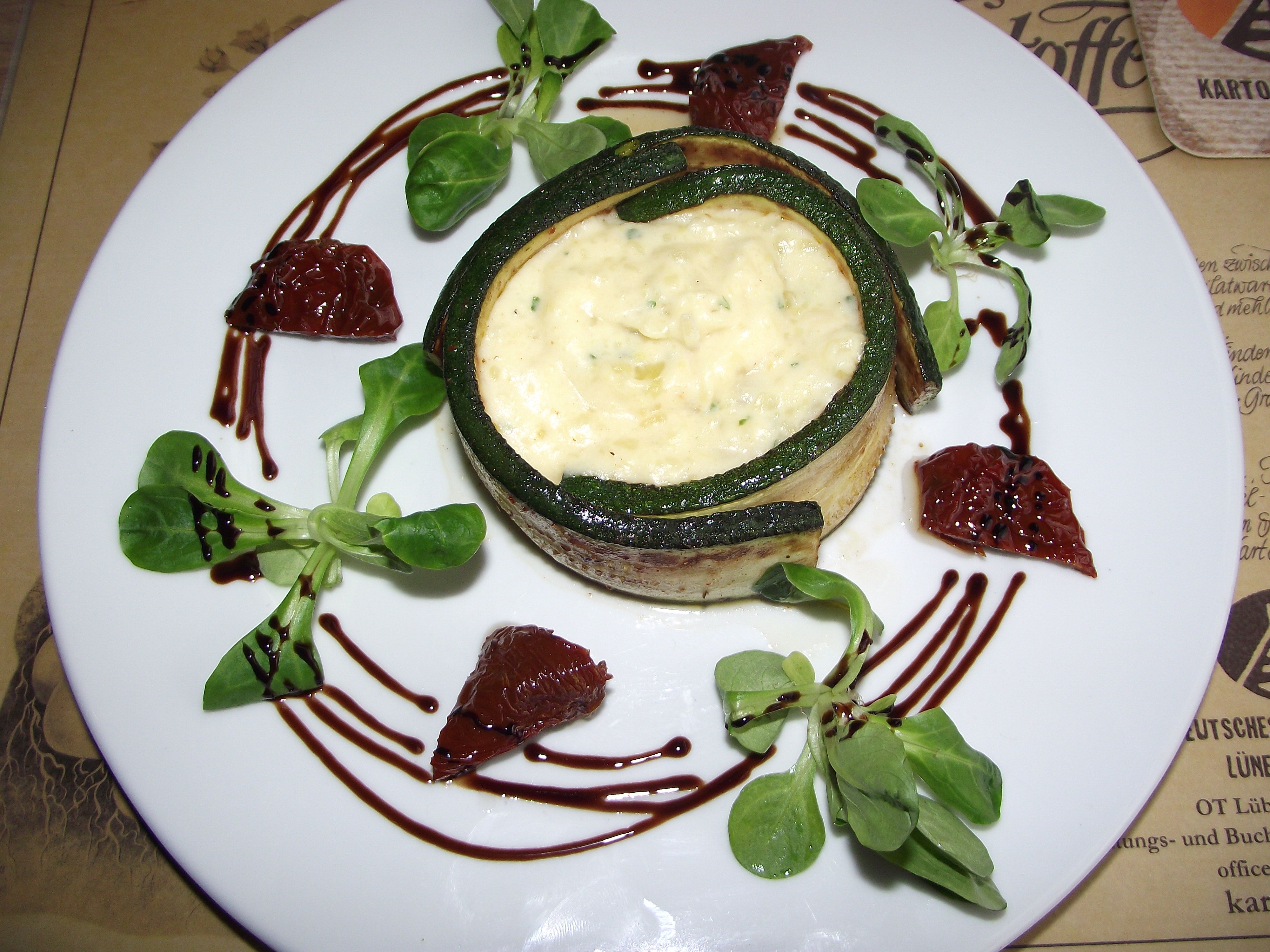 Kartoffel-Käse-Püree im Zucchinring