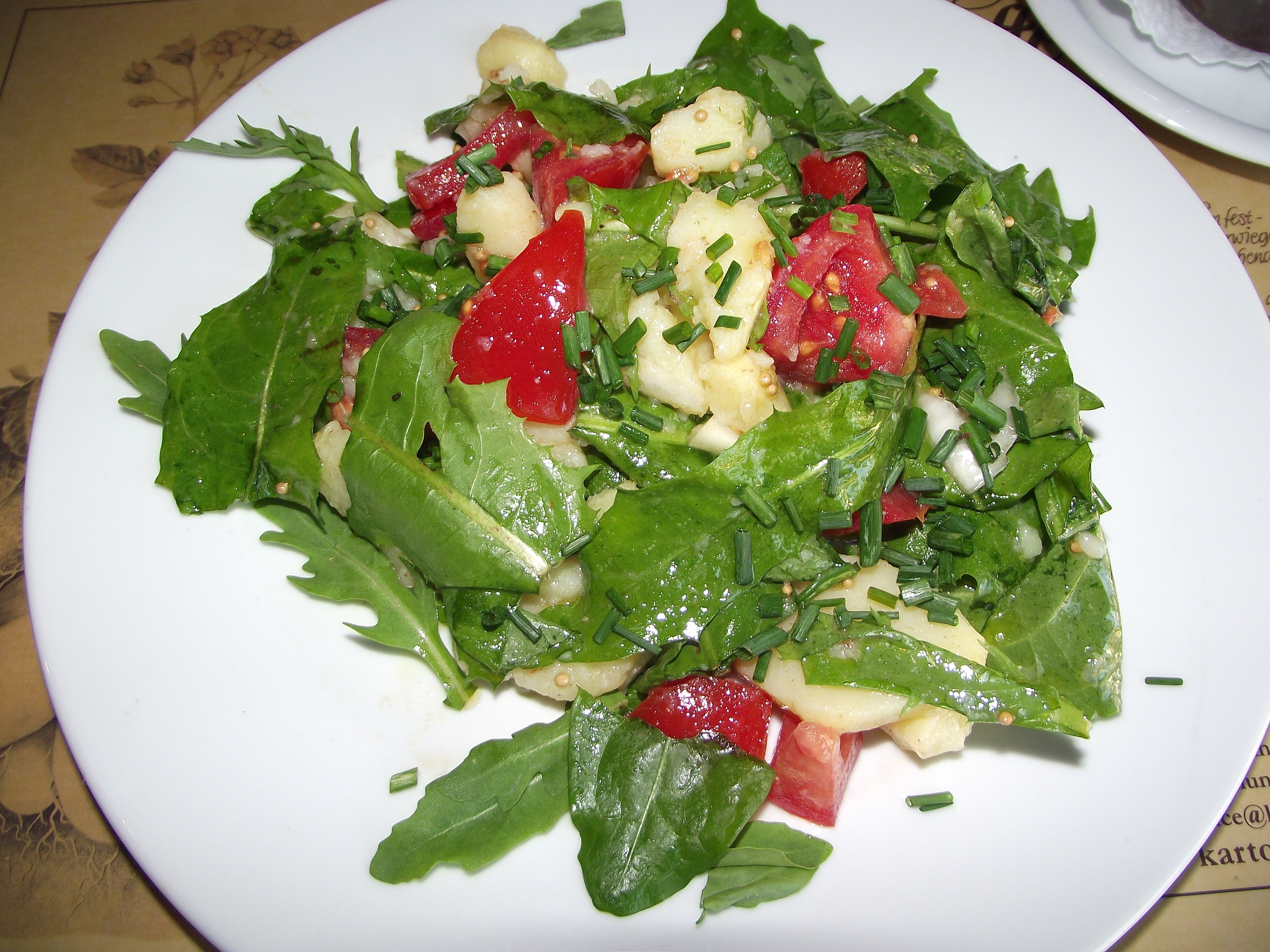 Kartoffel-Löwenzahn-Salat