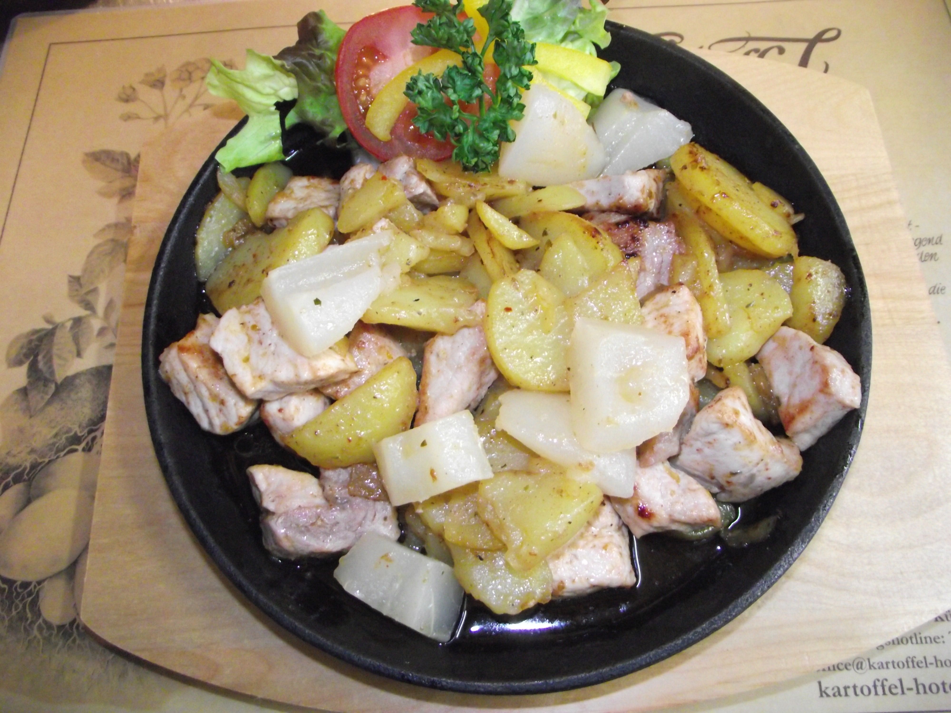 Oma's Fleisch- und Kartoffelpfanne